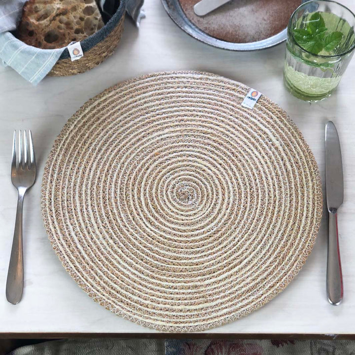 *NQP* Jute Spiral Tablemat - Natural/White