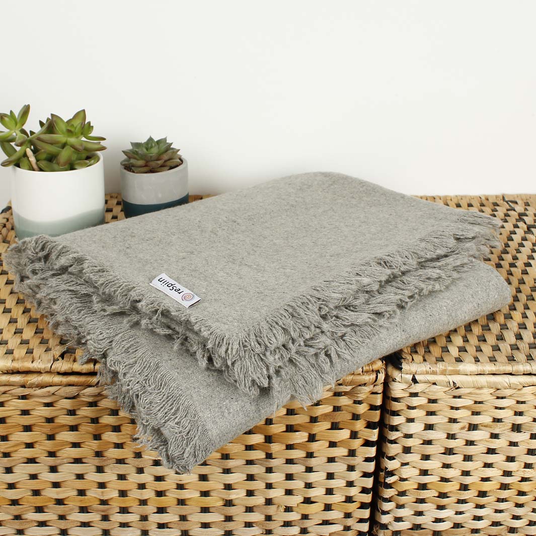 Recycled Wool Blanket/Throw - Light Grey