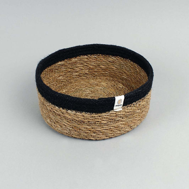 *NQP* Shallow Seagrass & Jute Basket - Natural/Black - Medium